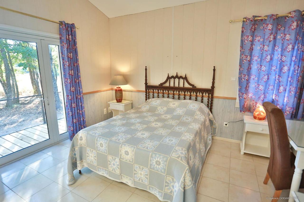 Hotel Restaurant Gite Les Lavandins Saint-Christol  Ngoại thất bức ảnh